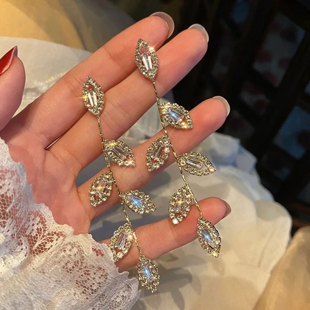 - Earring wedding silver leaf flower bride